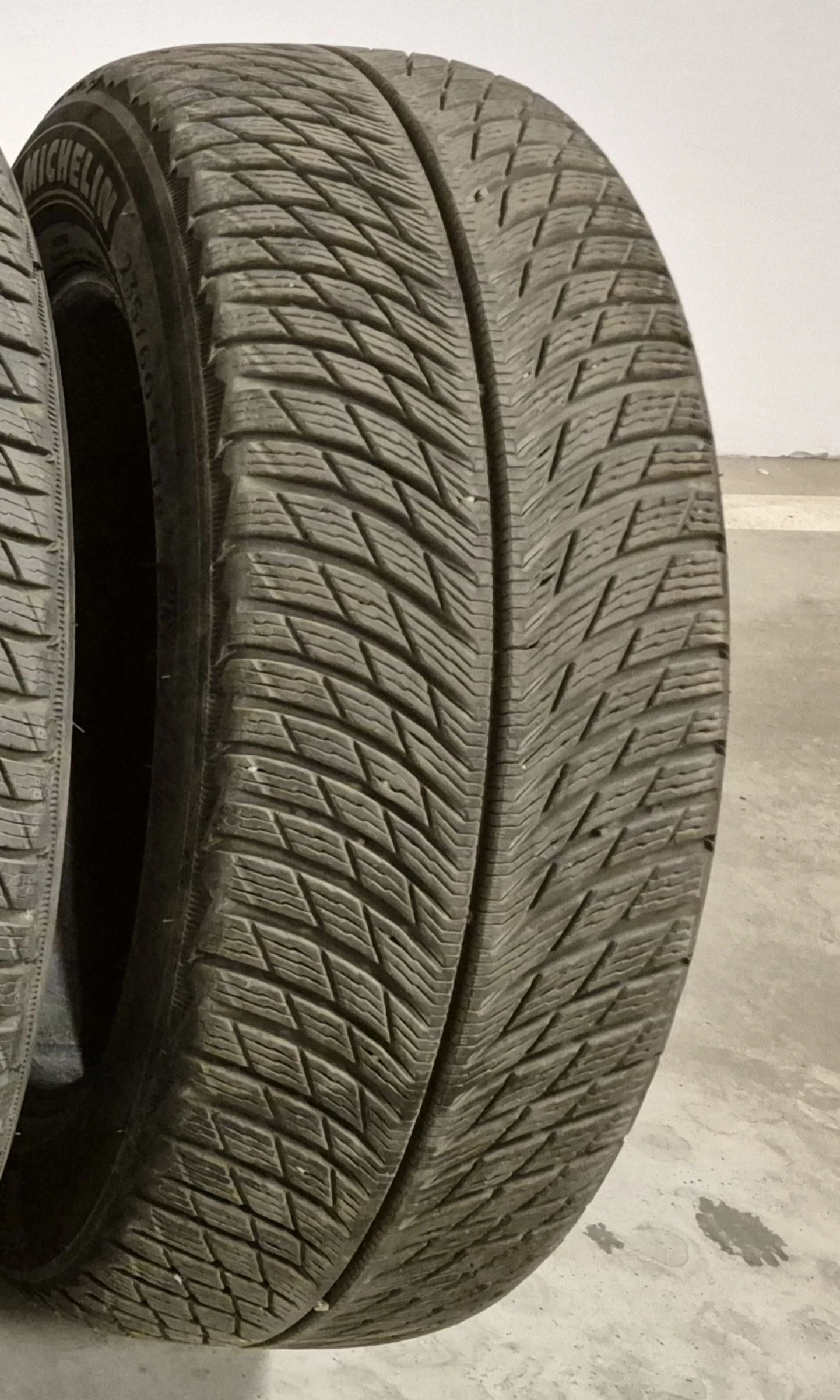 ���� 235/60R18 | Mobile.bg � ����������� 3