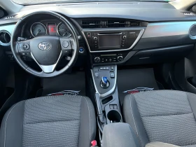 Toyota Auris 1.8 HYBRID, снимка 10