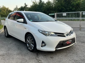 Toyota Auris 1.8 HYBRID, снимка 3