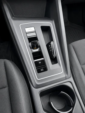 VW Golf Лизингово такси към ОКЕЙ Супертранс АД - 6000 € / 11734.98 лв. - 88906587 5