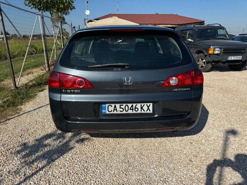 Honda Accord 2.2 i-cdti, снимка 8 - Автомобили и джипове - 42252113