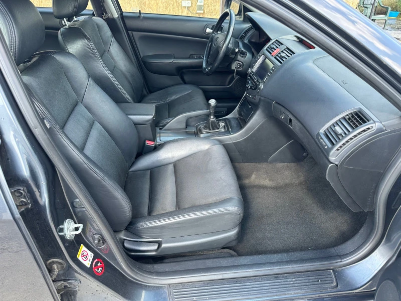 Honda Accord 2.2 i-cdti, снимка 12 - Автомобили и джипове - 42252113