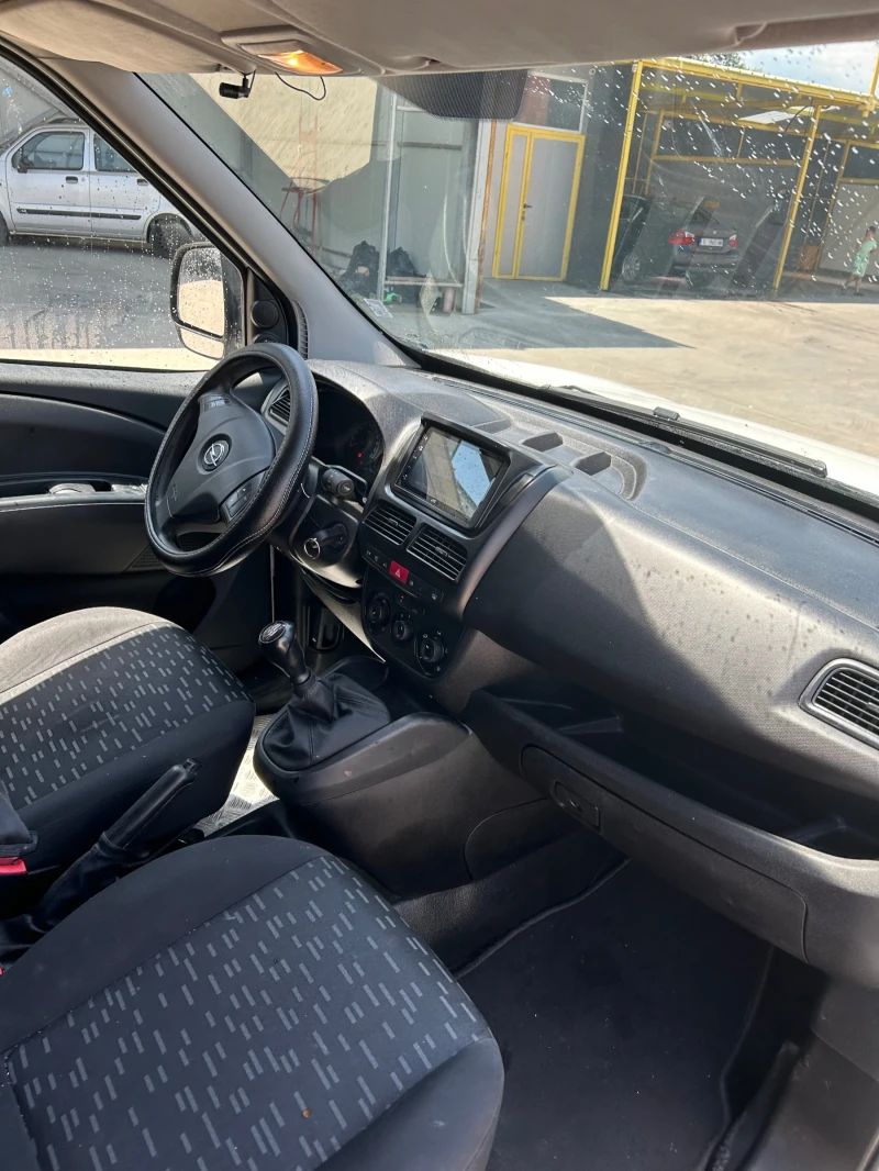 Opel Combo 1.3 , снимка 3 - Автомобили и джипове - 47286638