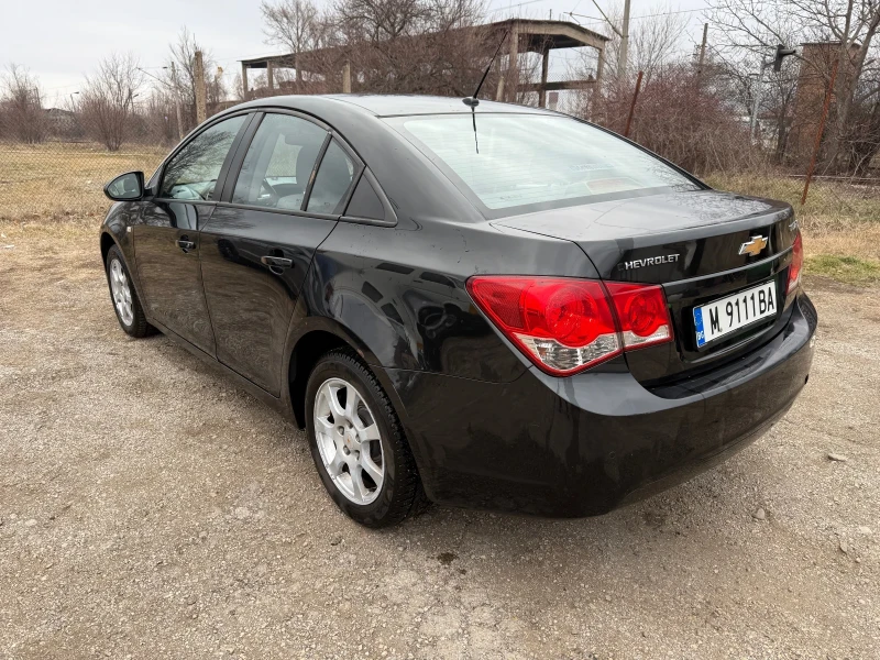 Chevrolet Cruze, снимка 2 - Автомобили и джипове - 48954127