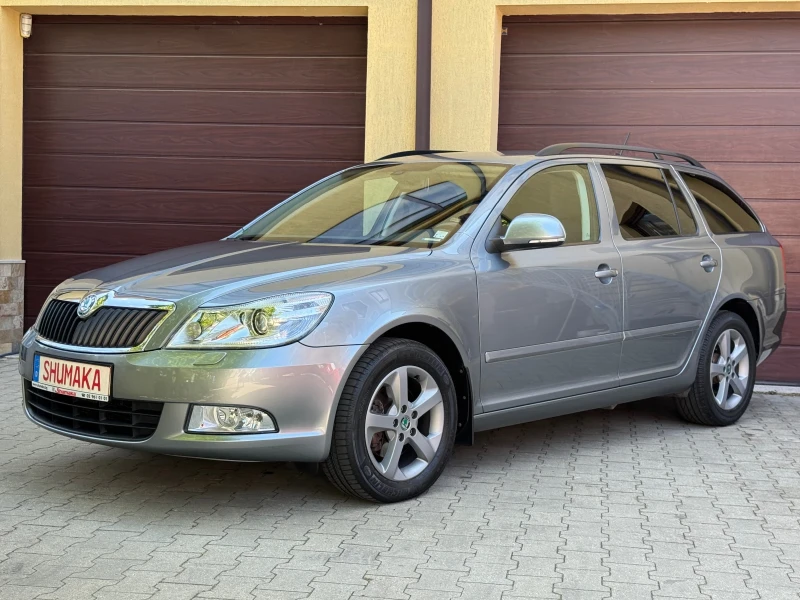 Skoda Octavia 2.0TDI DSG СЕРВИЗНА КНИЖКА С ПЪЛНА ИСТОРИЯ!, снимка 2 - Автомобили и джипове - 51195430