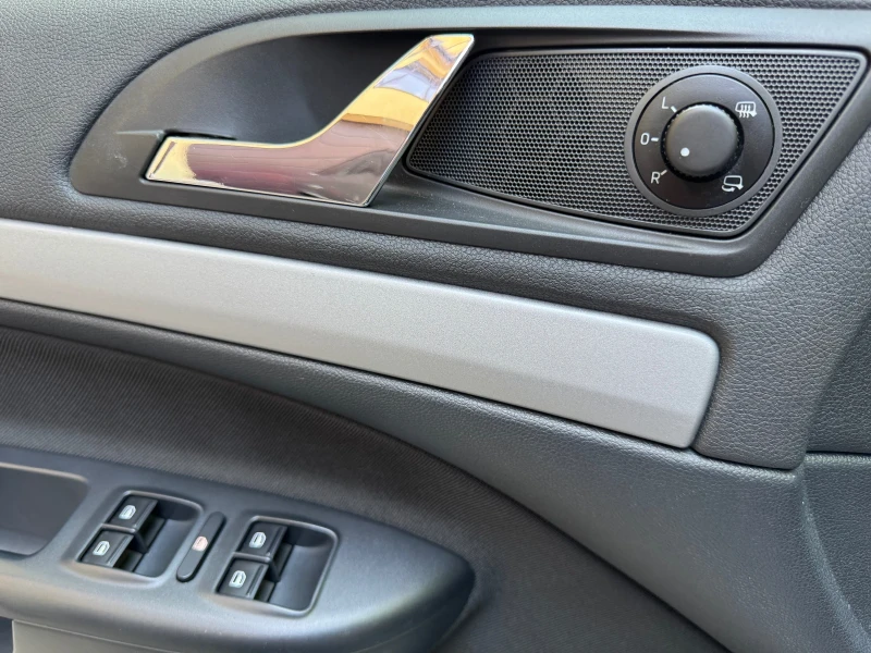 Skoda Octavia 2.0TDI DSG СЕРВИЗНА КНИЖКА С ПЪЛНА ИСТОРИЯ!, снимка 13 - Автомобили и джипове - 51195430