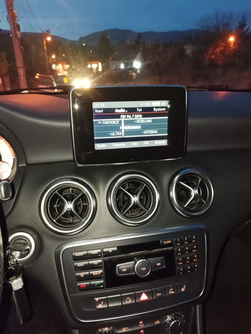 Mercedes-Benz A 220, снимка 6 - Автомобили и джипове - 51957368