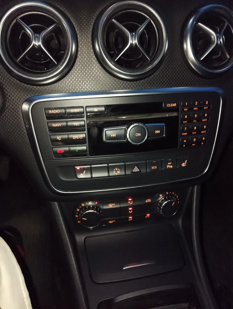 Mercedes-Benz A 220, снимка 11 - Автомобили и джипове - 51957368