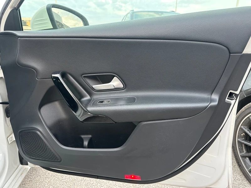 Mercedes-Benz A 180 d Distronik Parktronik Led Digital Реал.КМ Сер.Ист, снимка 14 - Автомобили и джипове - 51609163