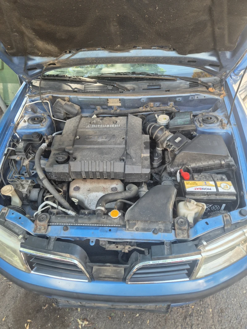 Mitsubishi Carisma 1.8 GDI, снимка 6 - Автомобили и джипове - 52343110