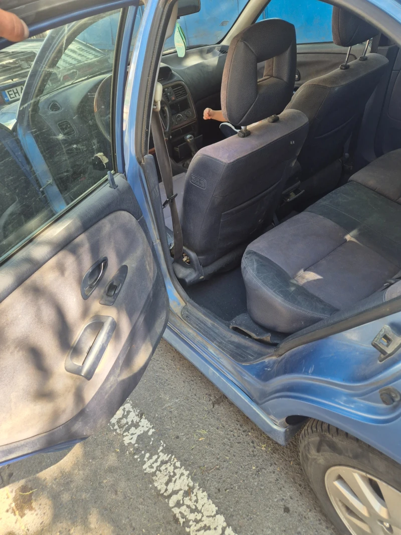 Mitsubishi Carisma 1.8 GDI, снимка 8 - Автомобили и джипове - 52343110