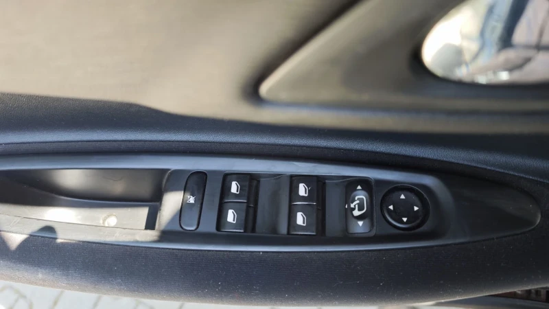 Citroen C4 2.0 HDI , снимка 14 - Автомобили и джипове - 52531552