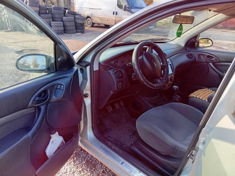 Ford Focus 1.8 TDCI, снимка 4 - Автомобили и джипове - 52532775