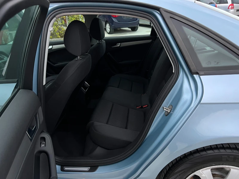 Audi A4 2.0TDI-143-КОНЯ, снимка 14 - Автомобили и джипове - 52671696