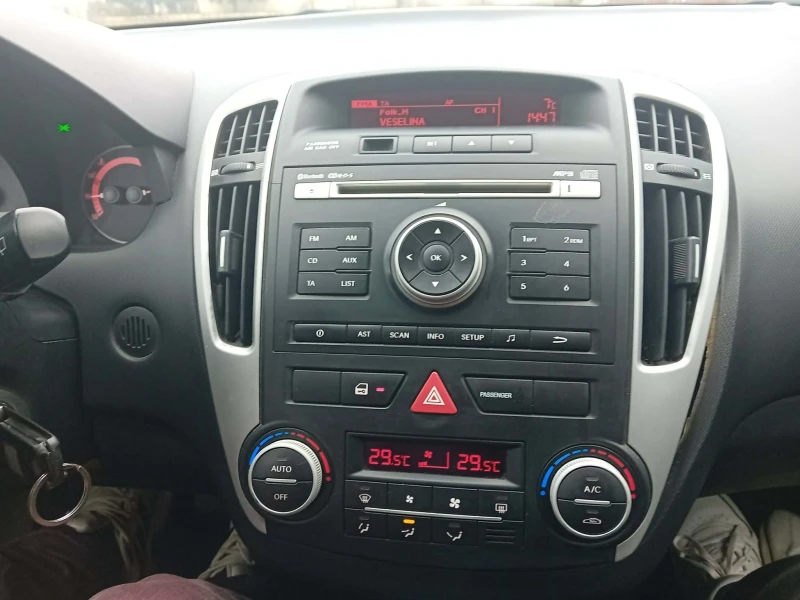Kia Ceed, снимка 13 - Автомобили и джипове - 52776189