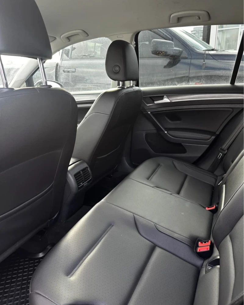 VW Golf E * * ПОДГРЕВ * * КОЖА * * CARFAX * * АВТО КРЕДИТ , снимка 11 - Автомобили и джипове - 52854162