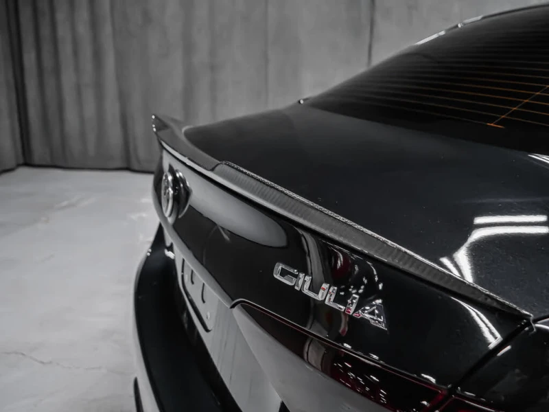 Alfa Romeo Giulia Veloce* CARFAX* АвтоКредит* (ЦЕНА ДО БГ), снимка 9 - Автомобили и джипове - 53246316