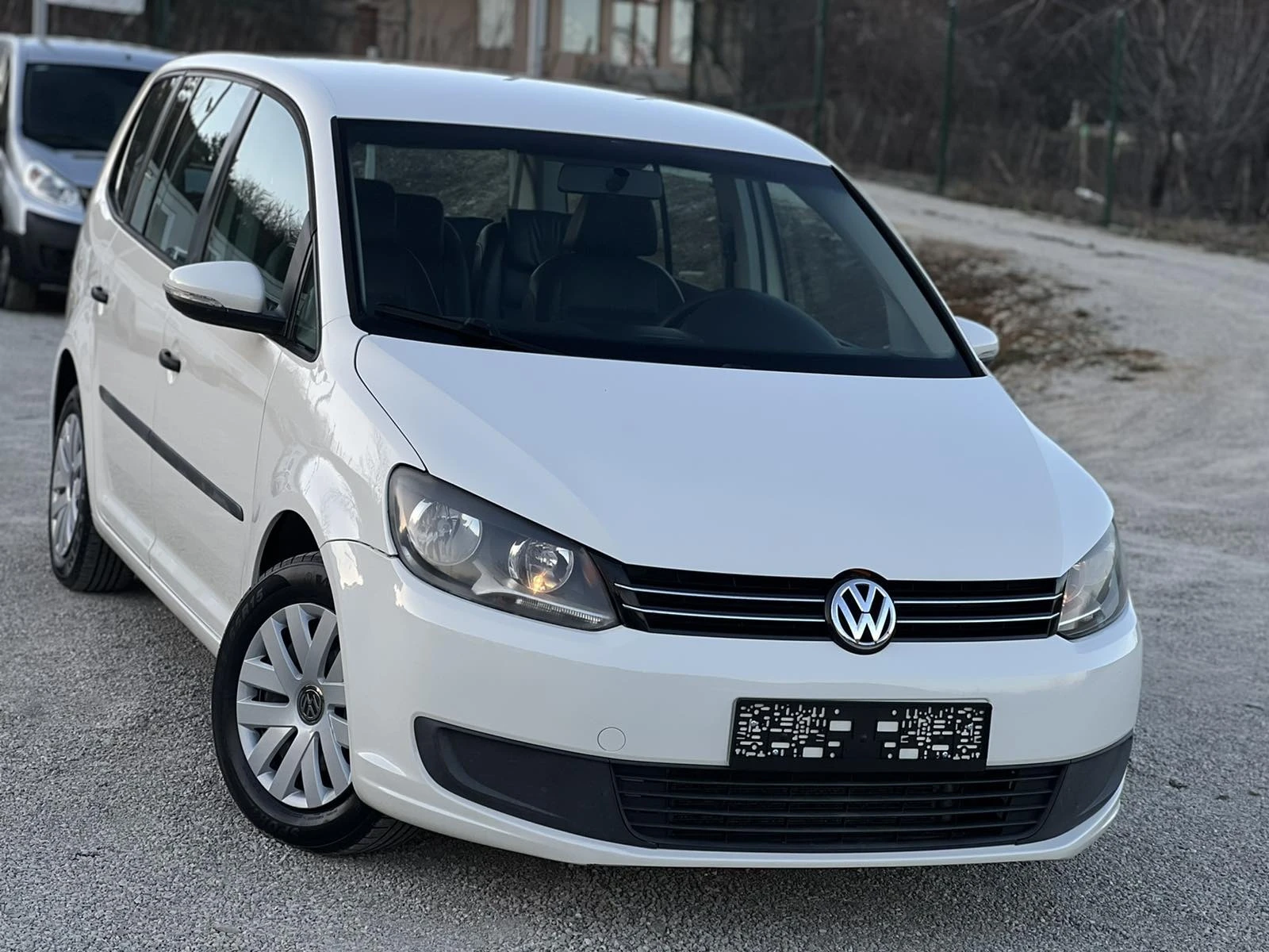 VW Touran 1.6 105к.с. 7места Автомат - [1] 