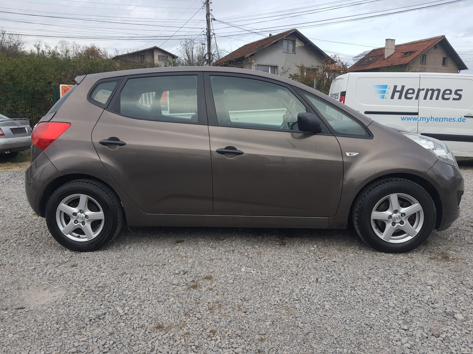 Kia Venga 1.4crdi - изображение 7