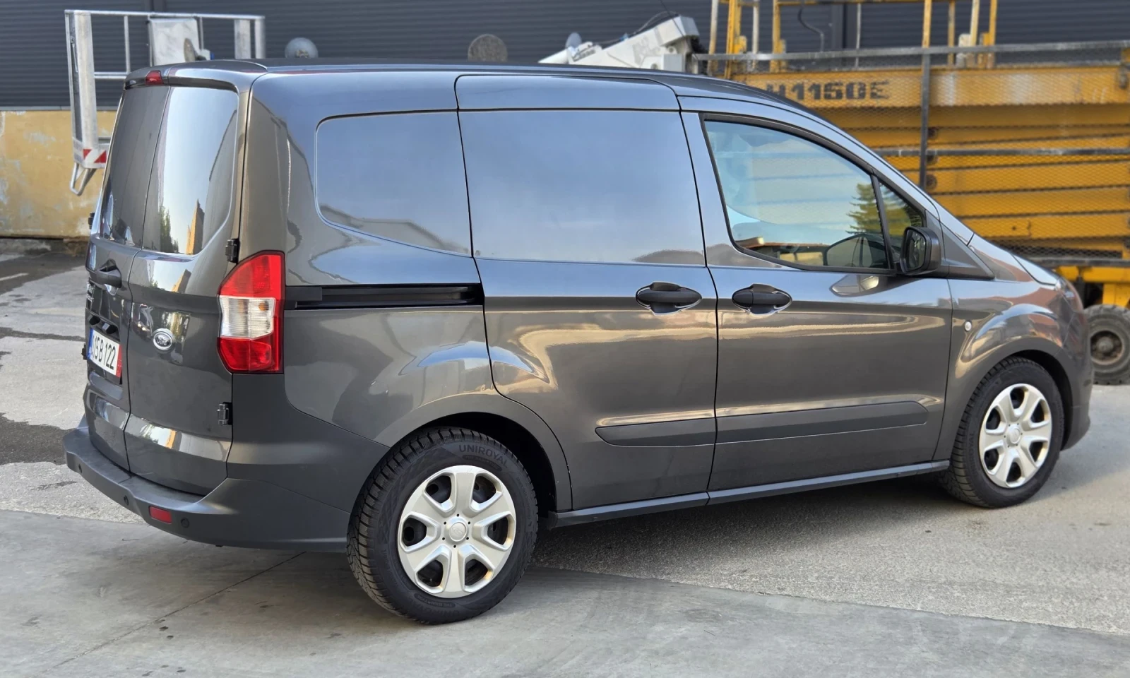 Ford Courier 1.5 100к.с - изображение 5