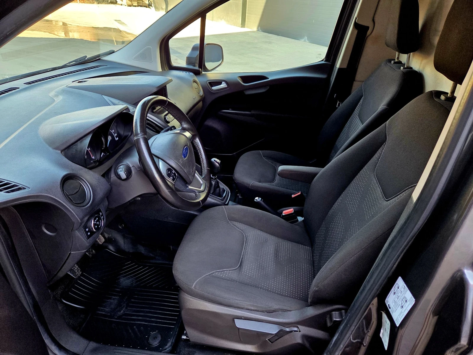 Ford Courier 1.5 100к.с - изображение 6