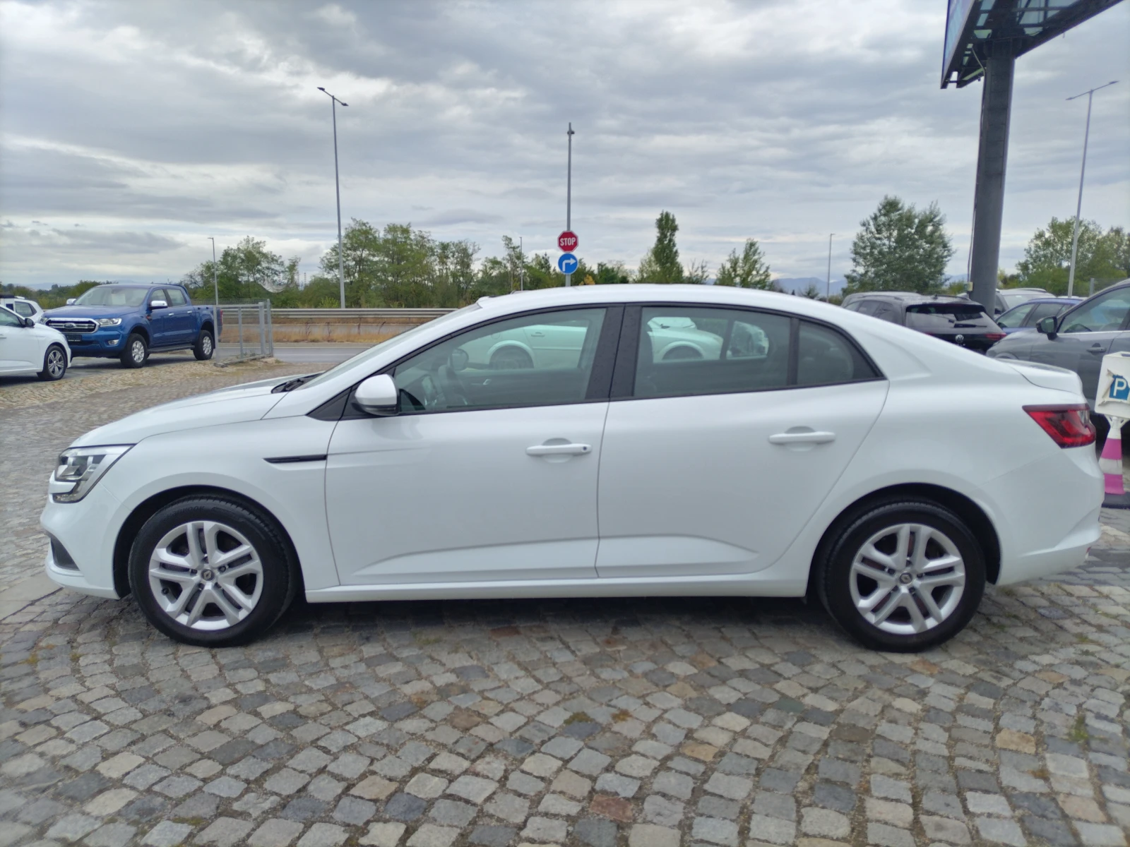 Renault Megane 1.3TCe 140 ../Life | Mobile.bg   4