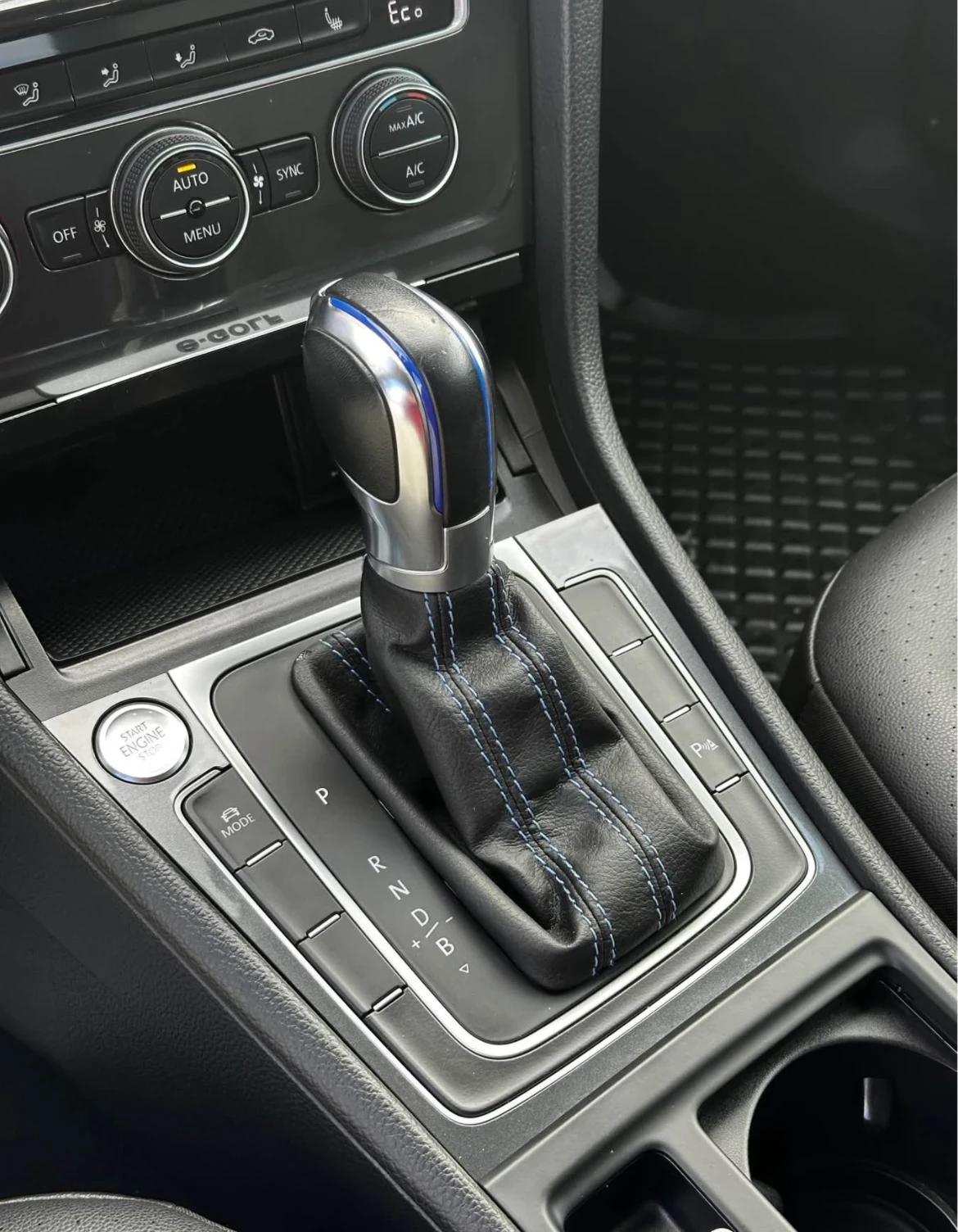 VW Golf E * * ������� * * ���� * * CARFAX * * ���� ������  | Mobile.bg � ����������� 10