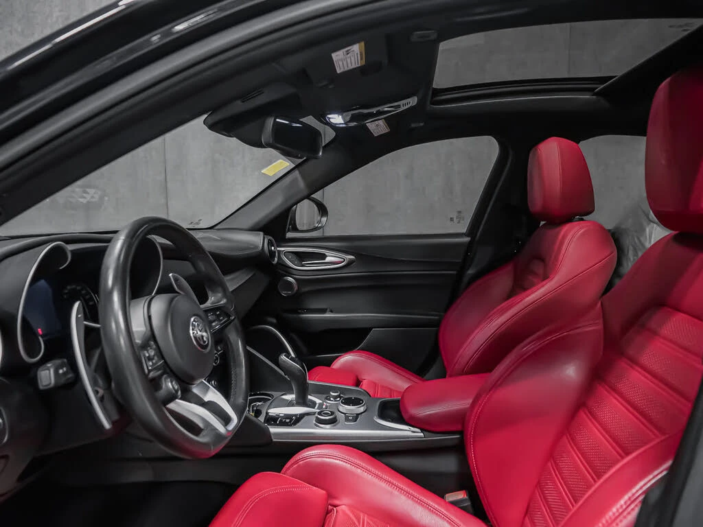 Alfa Romeo Giulia Veloce* CARFAX* АвтоКредит* (ЦЕНА ДО БГ) - изображение 10