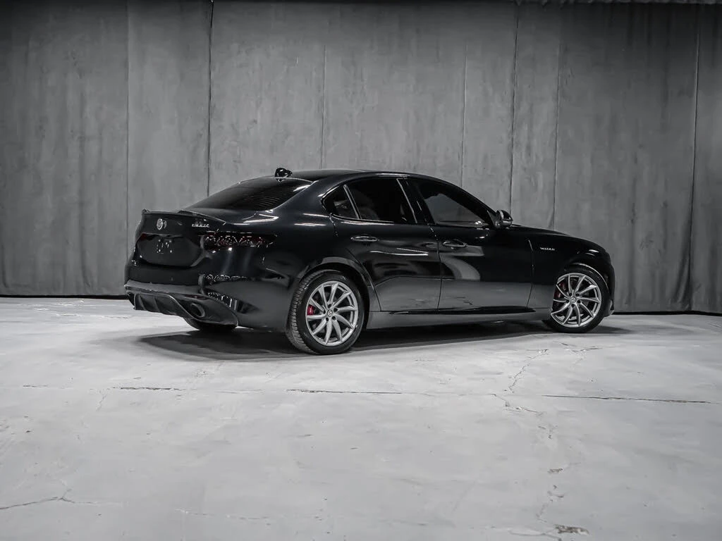 Alfa Romeo Giulia Veloce* CARFAX* АвтоКредит* (ЦЕНА ДО БГ) - изображение 3