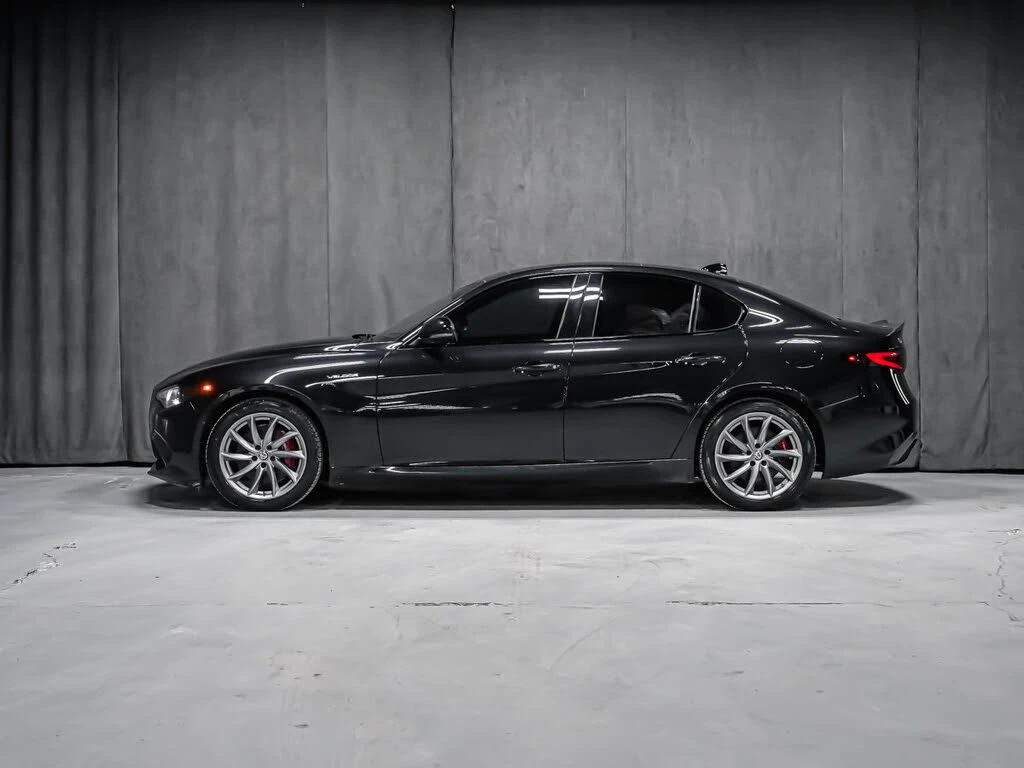 Alfa Romeo Giulia Veloce* CARFAX* АвтоКредит* (ЦЕНА ДО БГ) - изображение 5