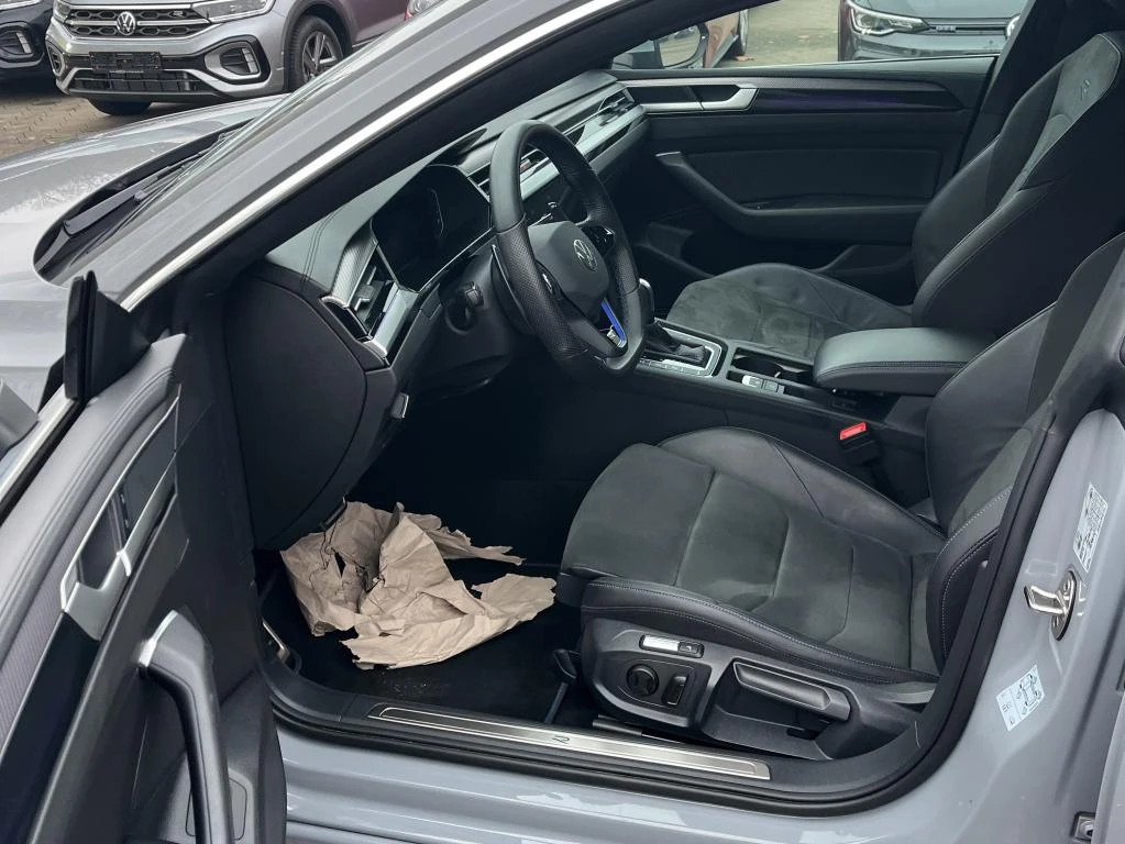 VW Arteon Shooting Brake 2.0 TSI, снимка 5 - Автомобили и джипове - 54120394