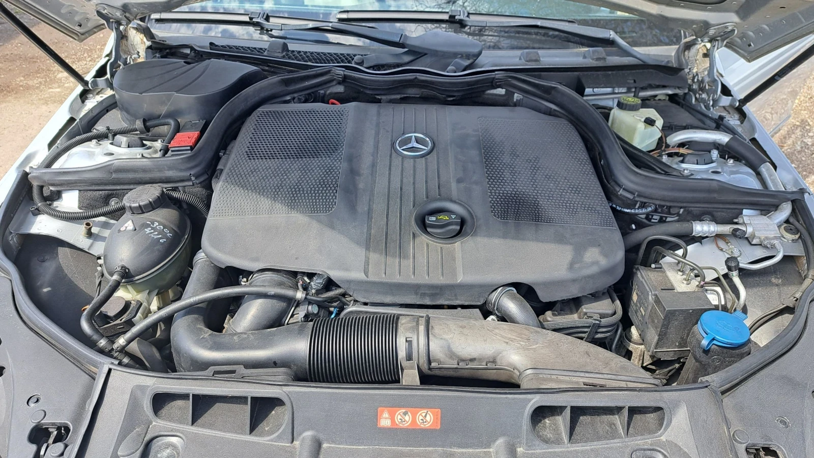 Mercedes-Benz C 220 AMG, снимка 13 - Автомобили и джипове - 54190387