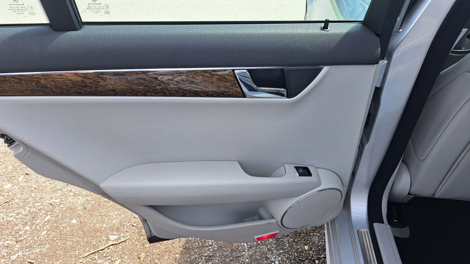 Mercedes-Benz C 220 AMG, снимка 6 - Автомобили и джипове - 54190387