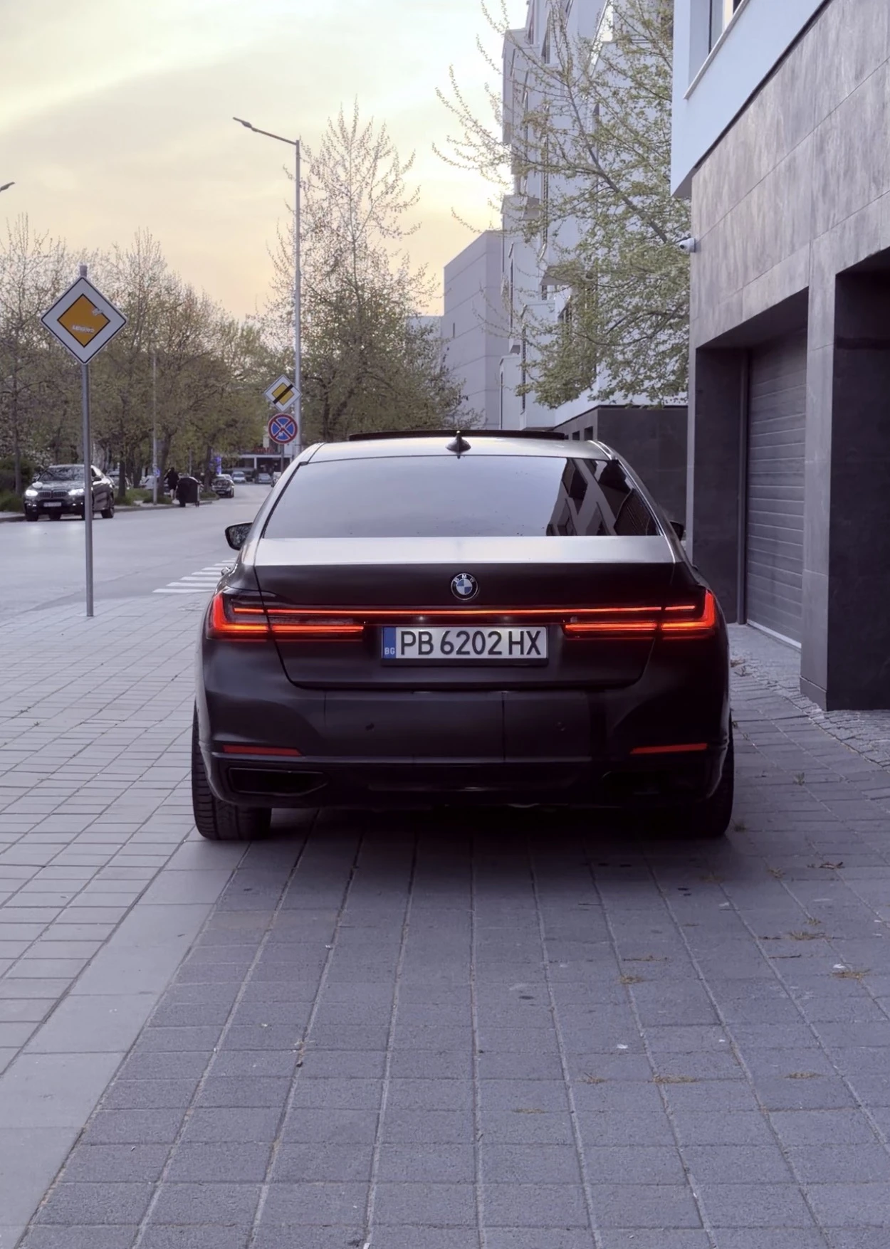 BMW 740, снимка 4 - Автомобили и джипове - 54196935