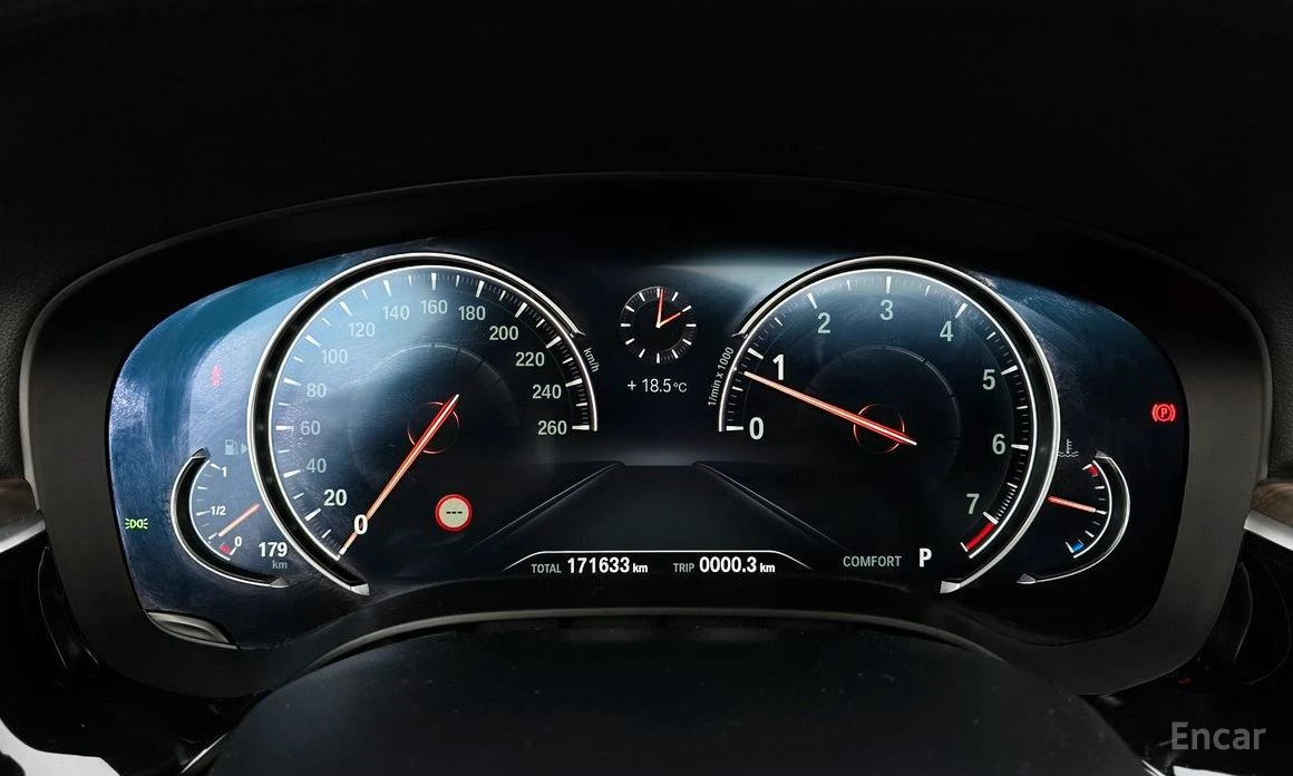 BMW 530 i* XDRIVE* MPACK* DISTRONIC* HEAD-UP* 360 CAM, снимка 11 - Автомобили и джипове - 54230379