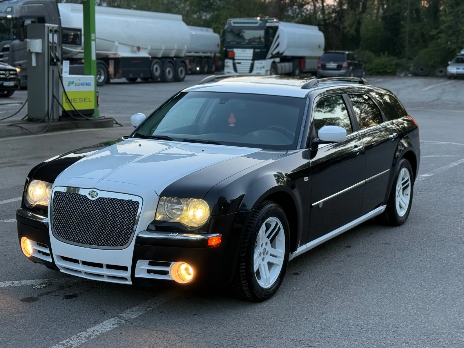 Chrysler 300c INDIVIDUAL , снимка 2 - Автомобили и джипове - 54444331