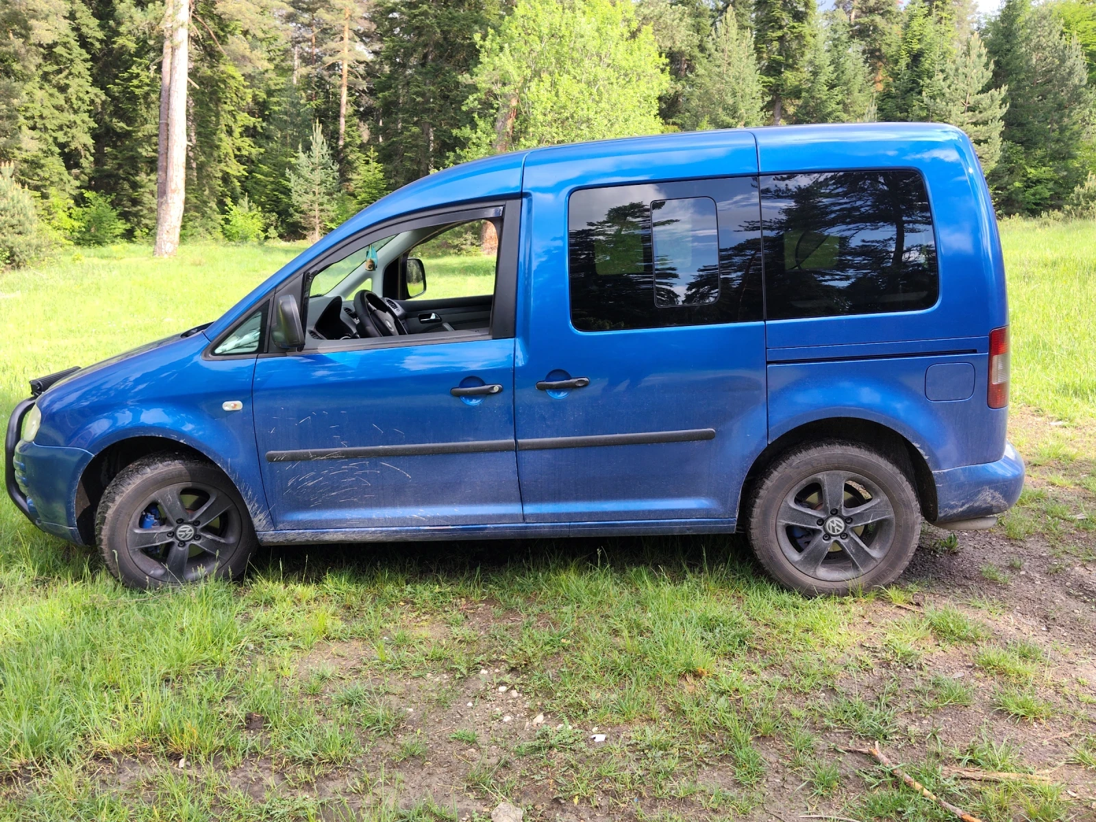 VW Caddy, снимка 8 - Автомобили и джипове - 54704811