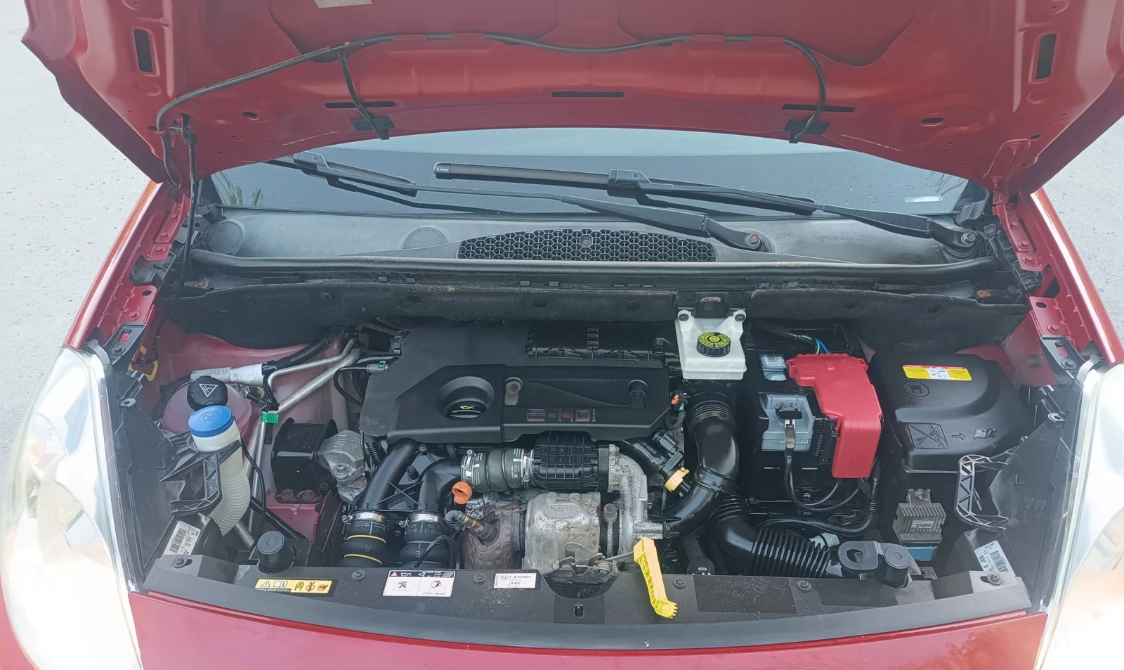 Peugeot Partner 1.6 eHDi, снимка 10 - Автомобили и джипове - 55081342