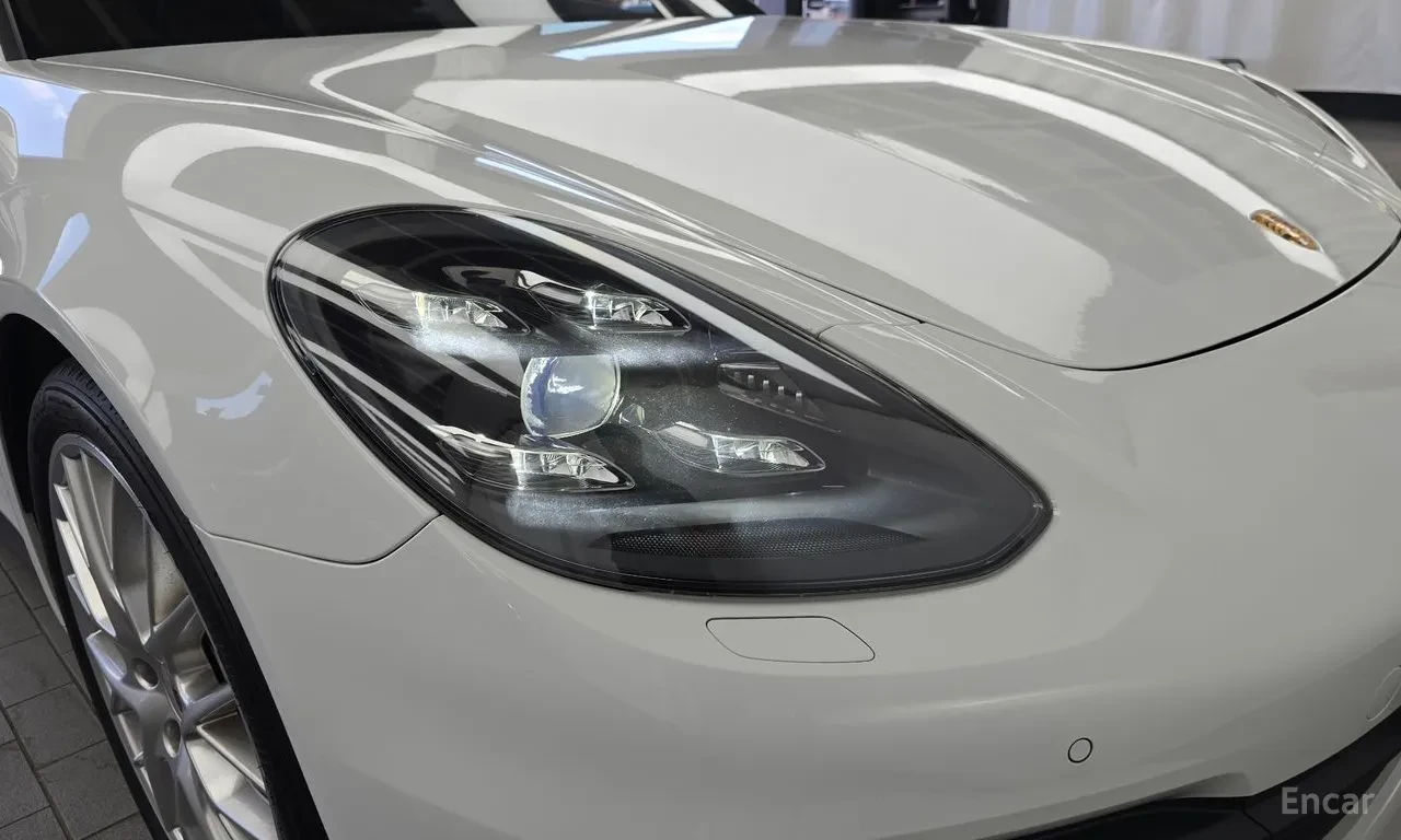 Porsche Panamera 971 3.0 AWD| V6| AWD| LED| NAVI| KAMERA| PDK, снимка 13 - Автомобили и джипове - 55121277