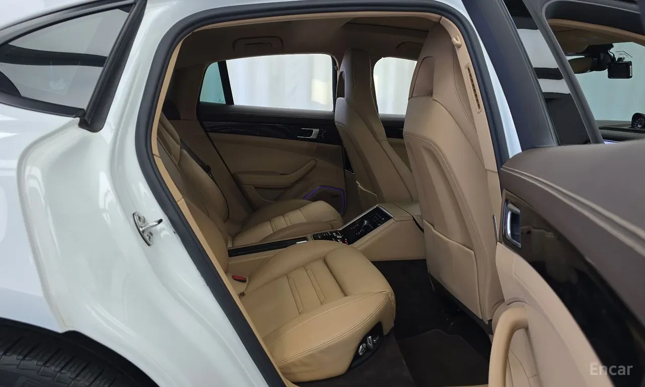 Porsche Panamera 971 3.0 AWD| V6| AWD| LED| NAVI| KAMERA| PDK, снимка 11 - Автомобили и джипове - 55121277