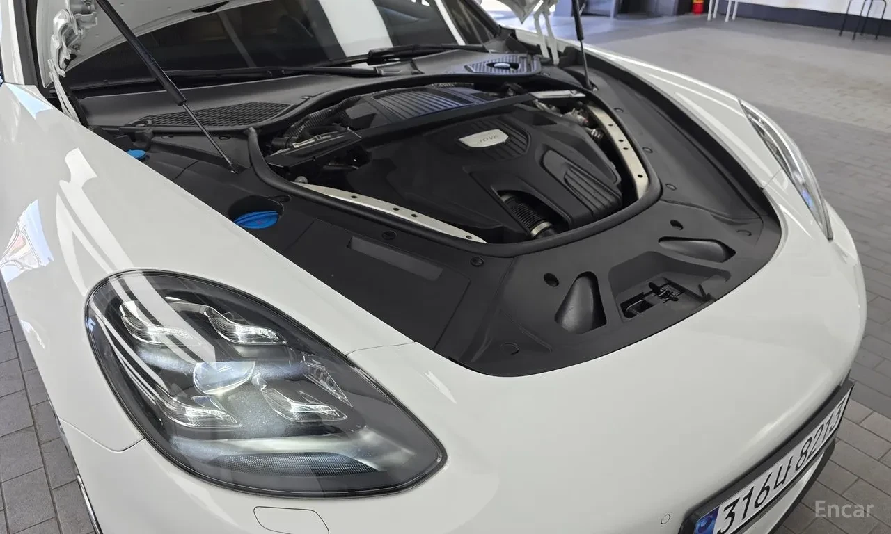 Porsche Panamera 971 3.0 AWD| V6| AWD| LED| NAVI| KAMERA| PDK, снимка 6 - Автомобили и джипове - 55121277