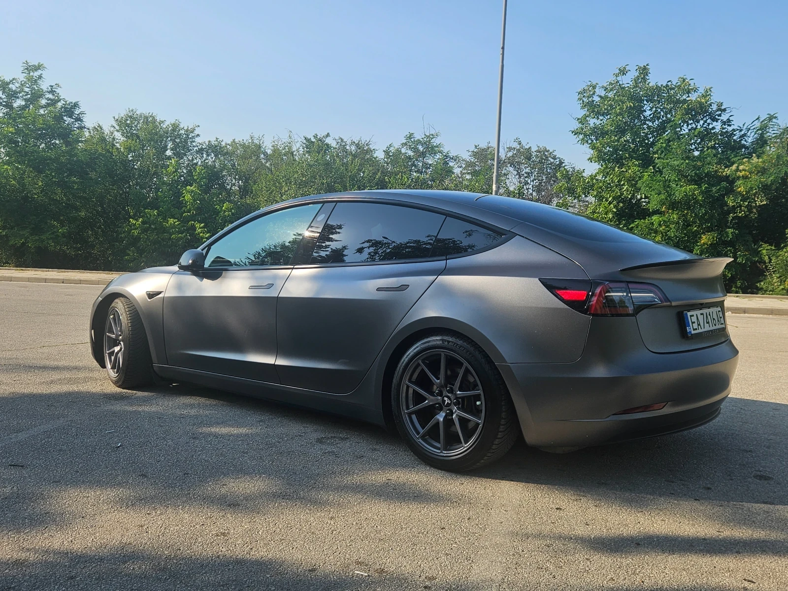Tesla Model 3 RWD 62kwh LFP / AMD Ryzen, снимка 4 - Автомобили и джипове - 55394381