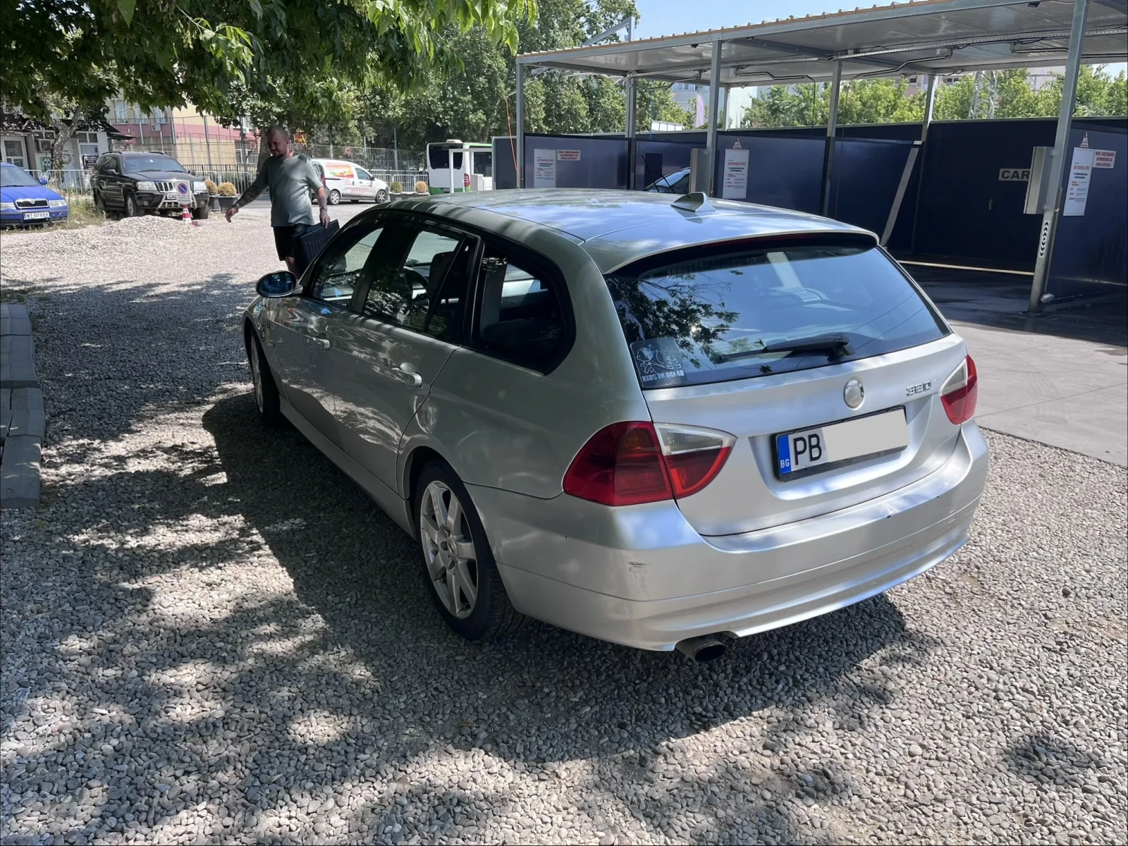 BMW 320, снимка 3 - Автомобили и джипове - 55507854
