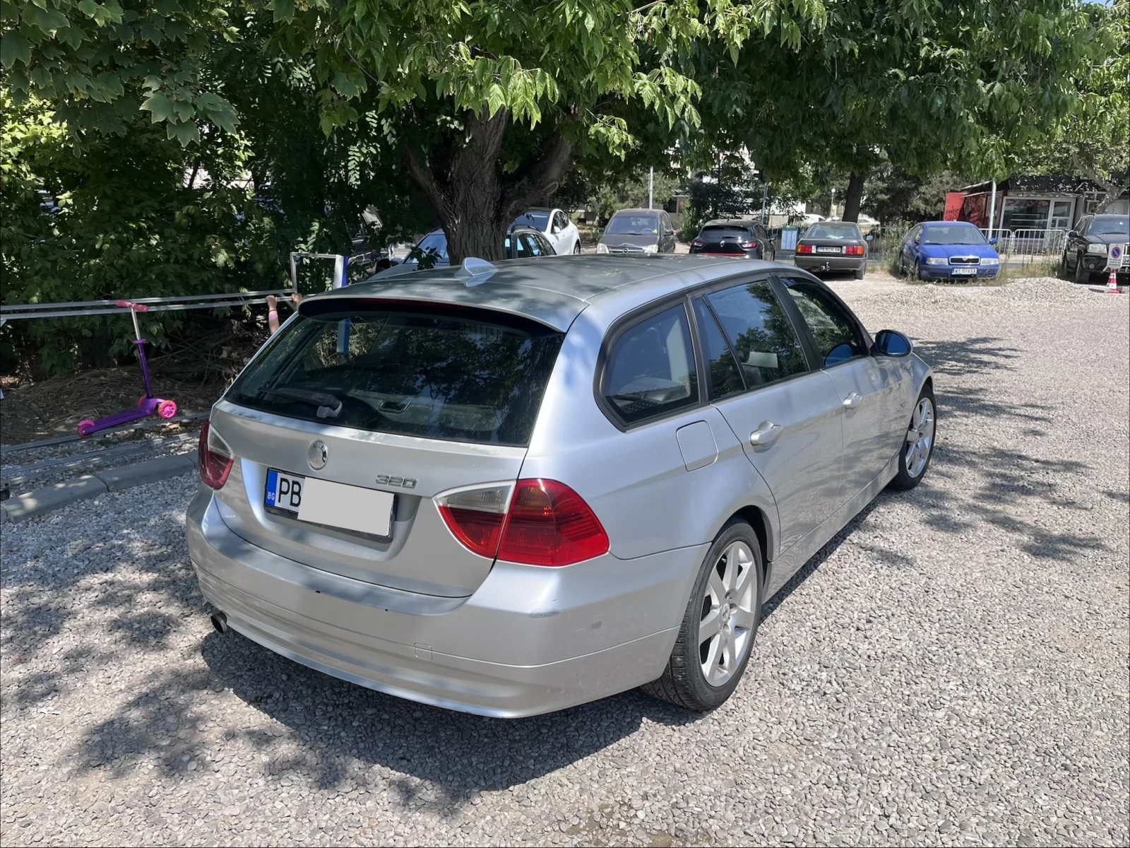BMW 320, снимка 9 - Автомобили и джипове - 55507854