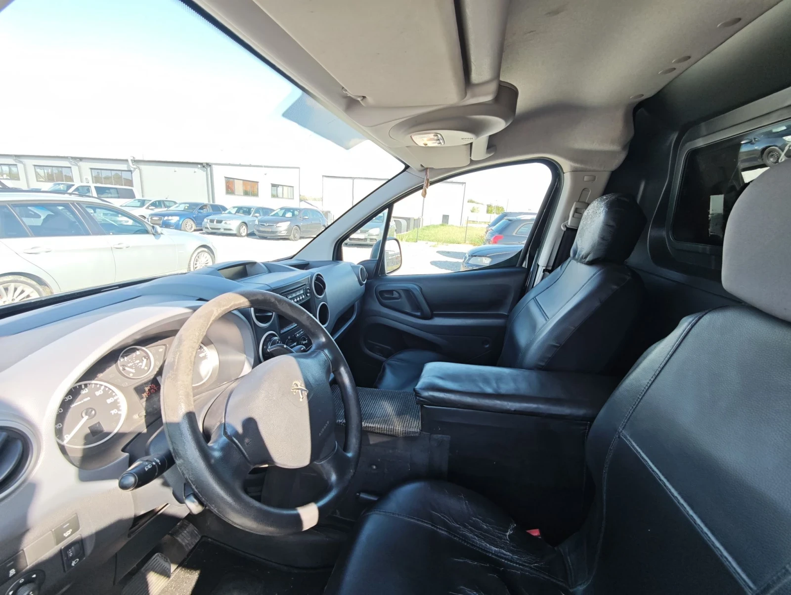 Peugeot Partner 2.0HDI, снимка 9 - Автомобили и джипове - 55847663