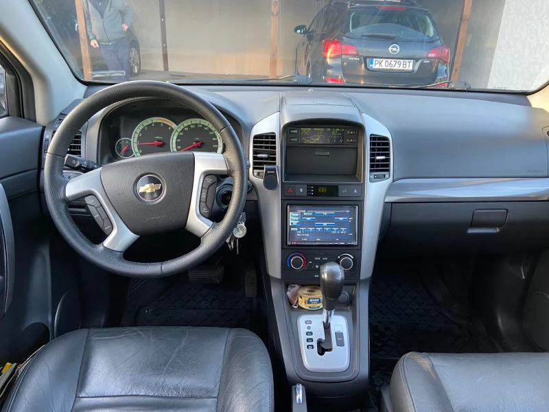 Chevrolet Captiva, снимка 8 - Автомобили и джипове - 48927822