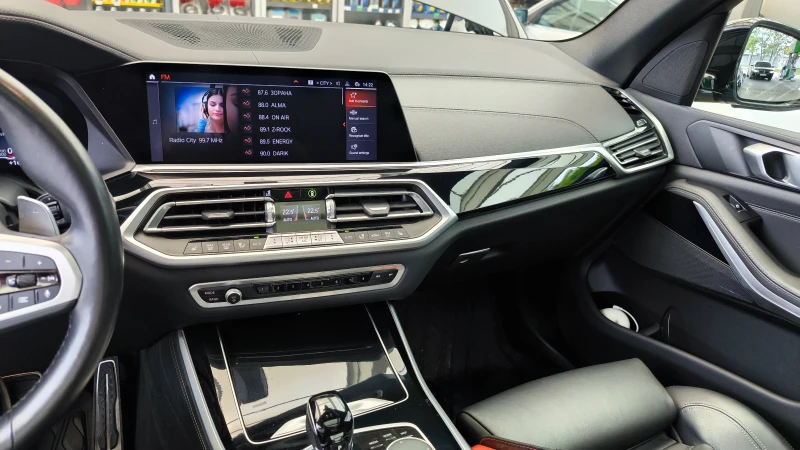 BMW X5 40400km, Mpack, 48V, led , XDrive, 360camera, снимка 13 - Автомобили и джипове - 51380610