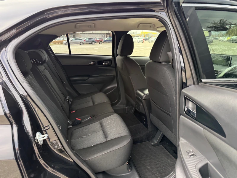 Mitsubishi Eclipse Cross KeyLess/360Camera/CarPlay&Android/Head-Up/LED/Top/, снимка 11 - Автомобили и джипове - 52392271