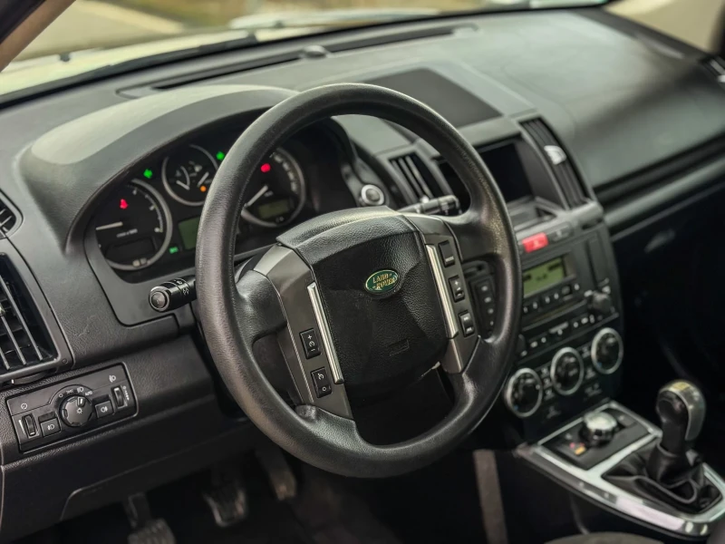 Land Rover Freelander 2.2D TD4 ИТАЛИЯ , снимка 8 - Автомобили и джипове - 53134144