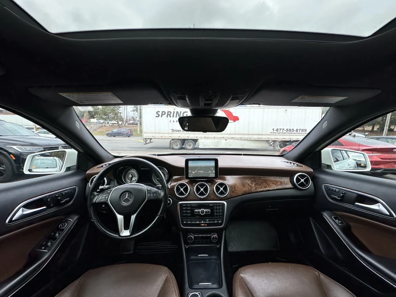 Mercedes-Benz GLA 250 AMG* Memory* Подгрев* Keyless* Pano* Navi, снимка 8 - Автомобили и джипове - 53420914